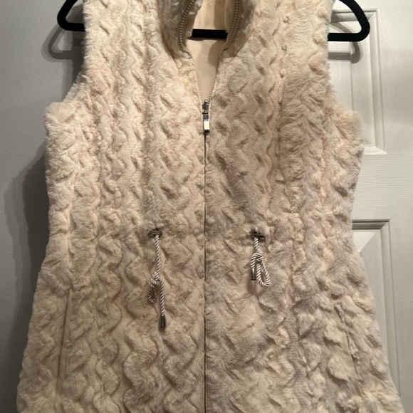 Cato women's size medium vest - Picture 1 of 9